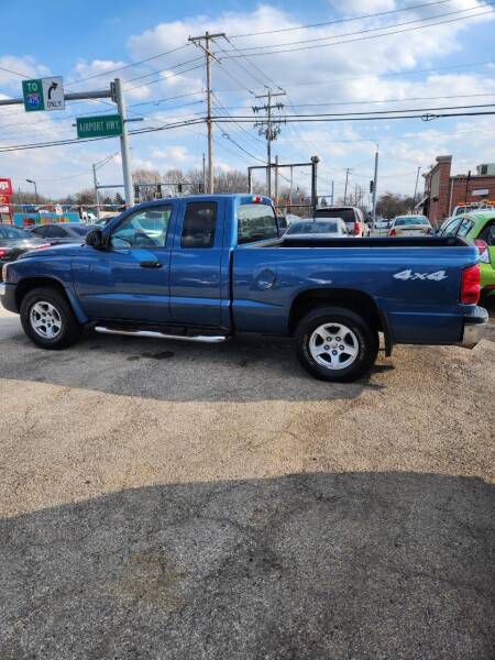 2005 Dodge Dakota Image 4