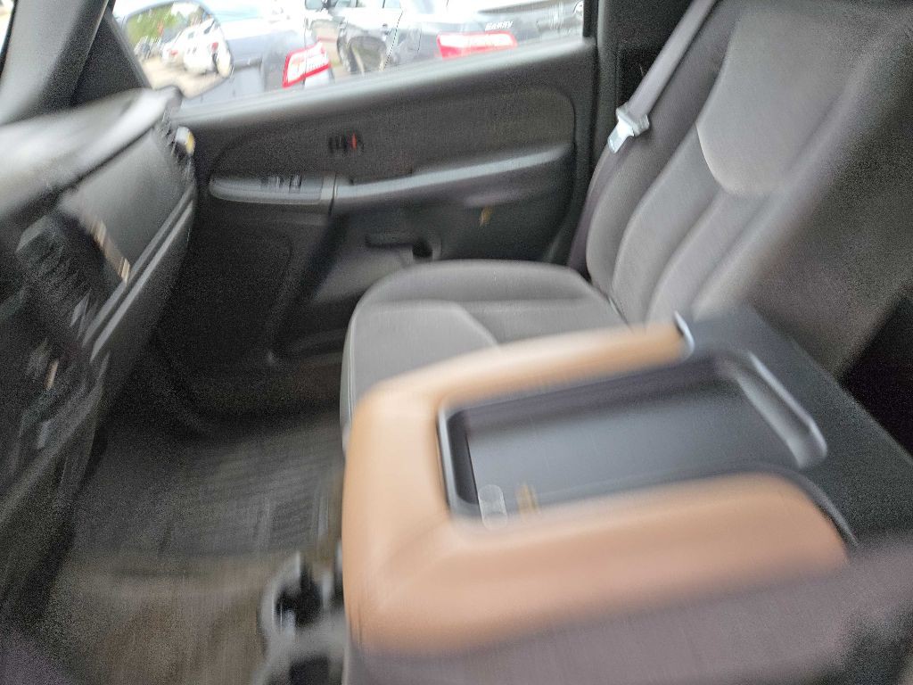 2003 GMC Sierra Image 5