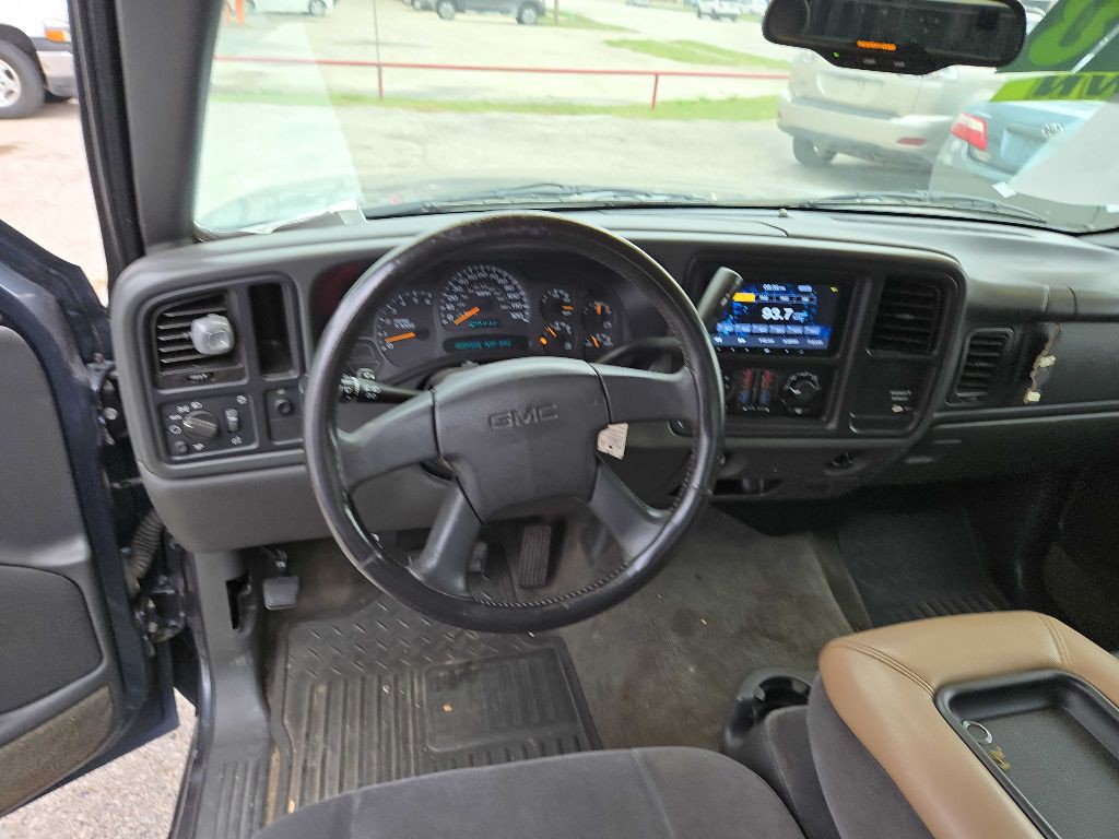 2003 GMC Sierra Image 11
