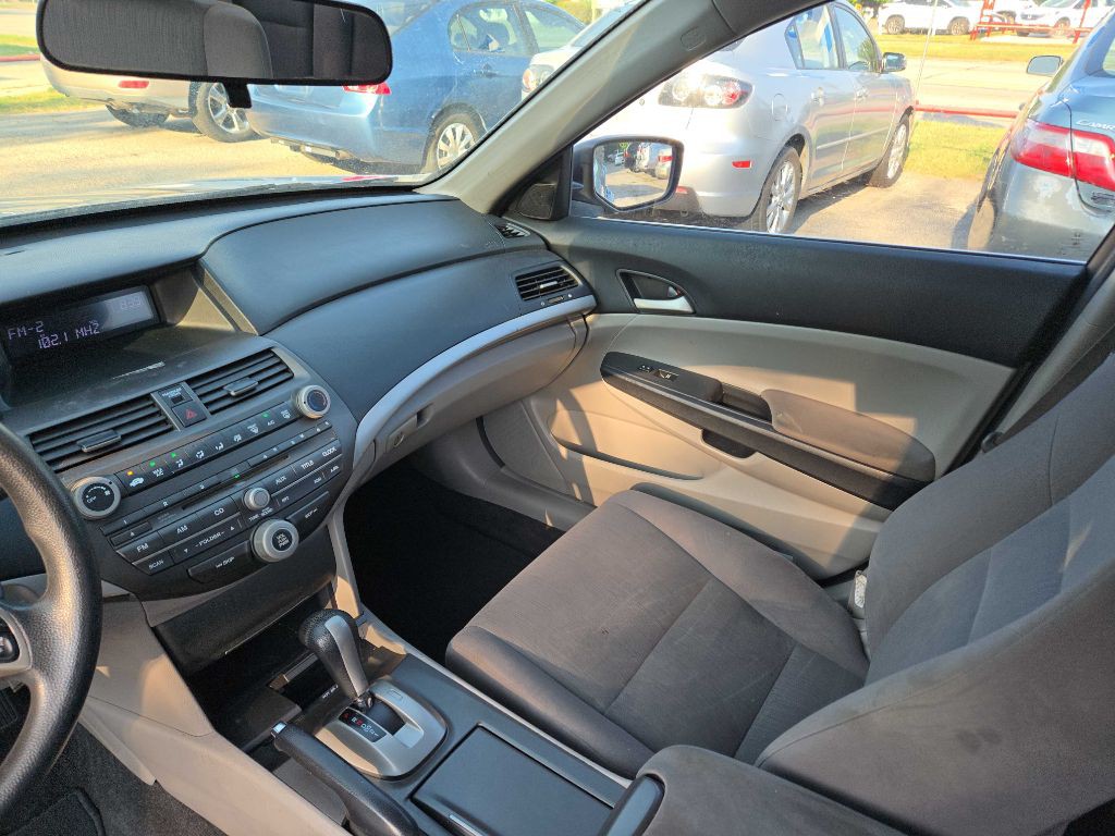 2011 Honda Accord Image 13