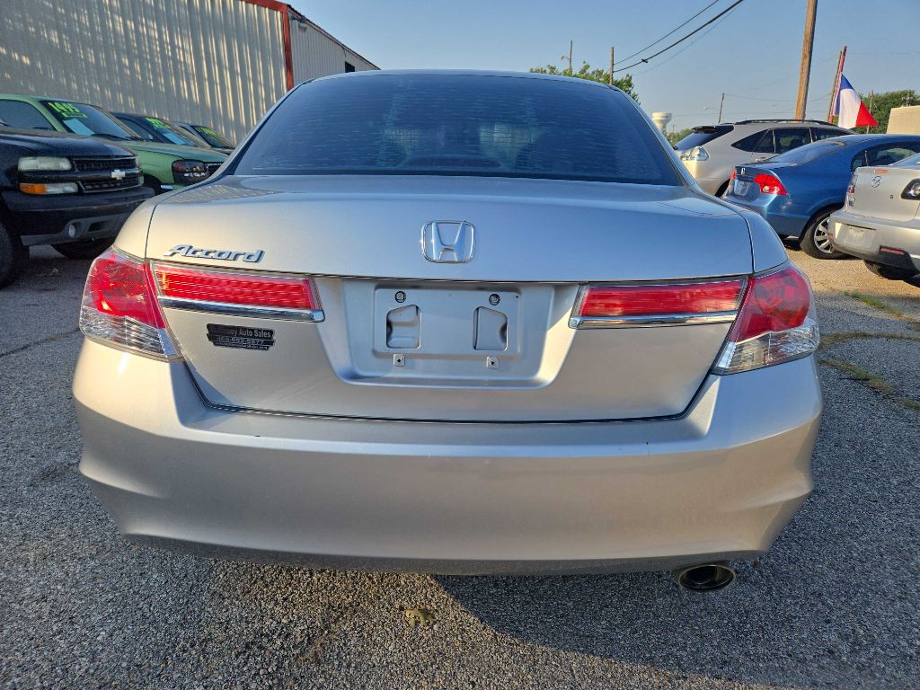 2011 Honda Accord Image 4