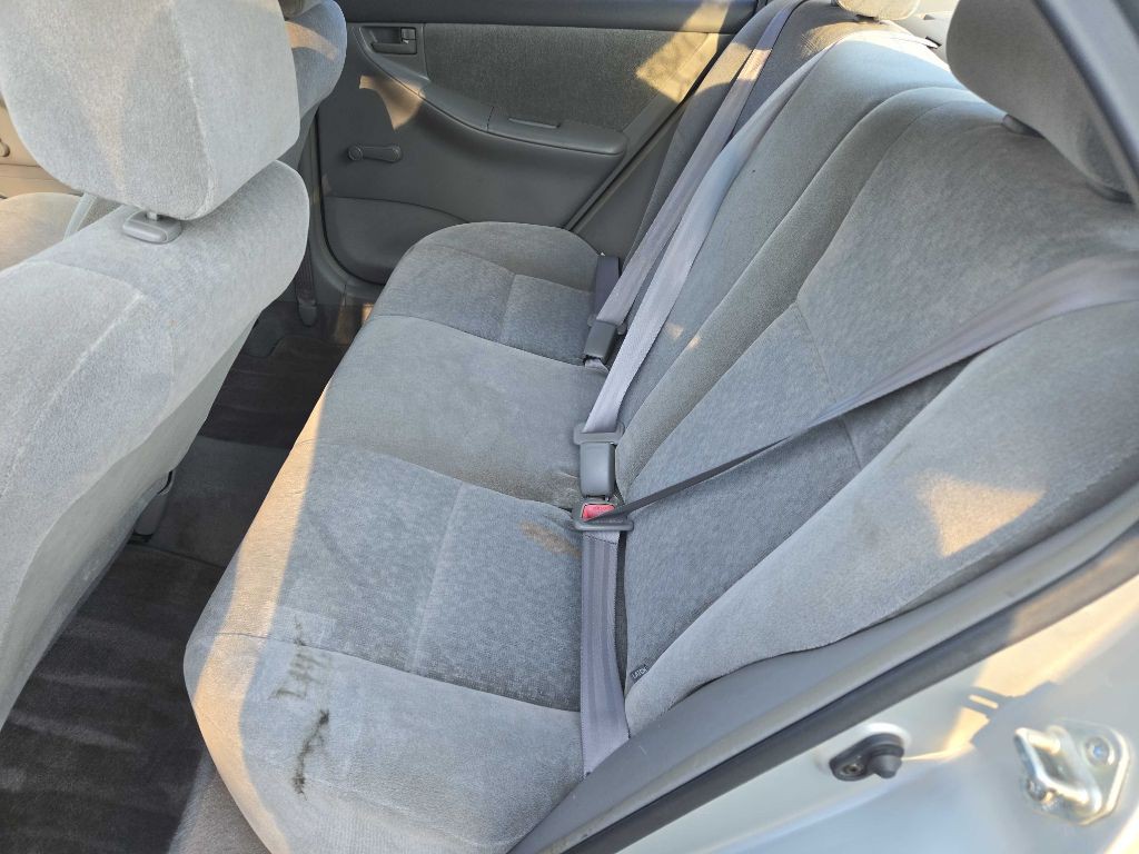 2004 Toyota Corolla Image 11