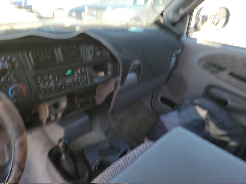 1999 Dodge Ram 1500 Image 13