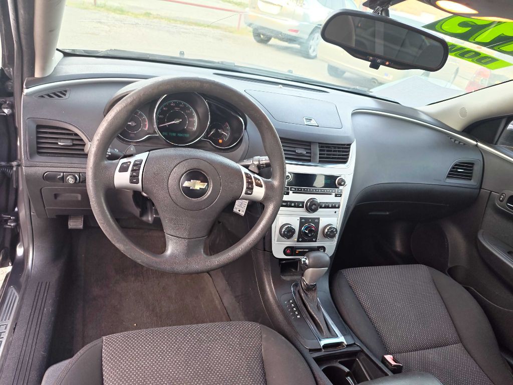 2010 Chevrolet Malibu Image 13