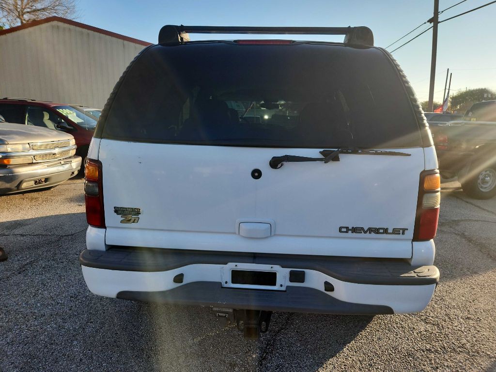 2002 Chevrolet Tahoe Image 1