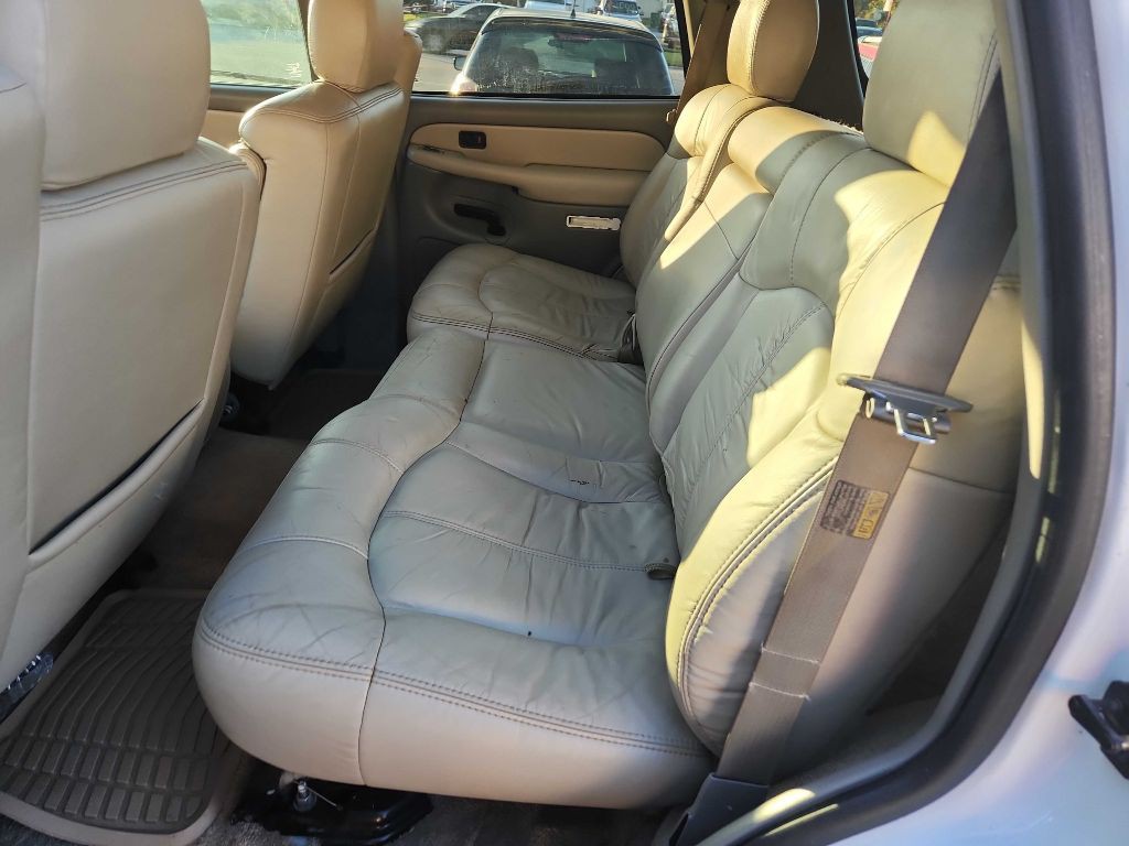 2002 Chevrolet Tahoe Image 5