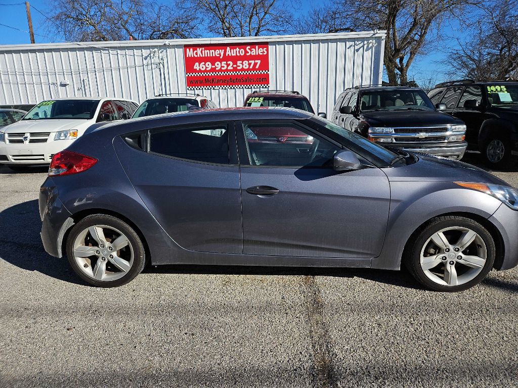 2012 Hyundai Veloster Image 2