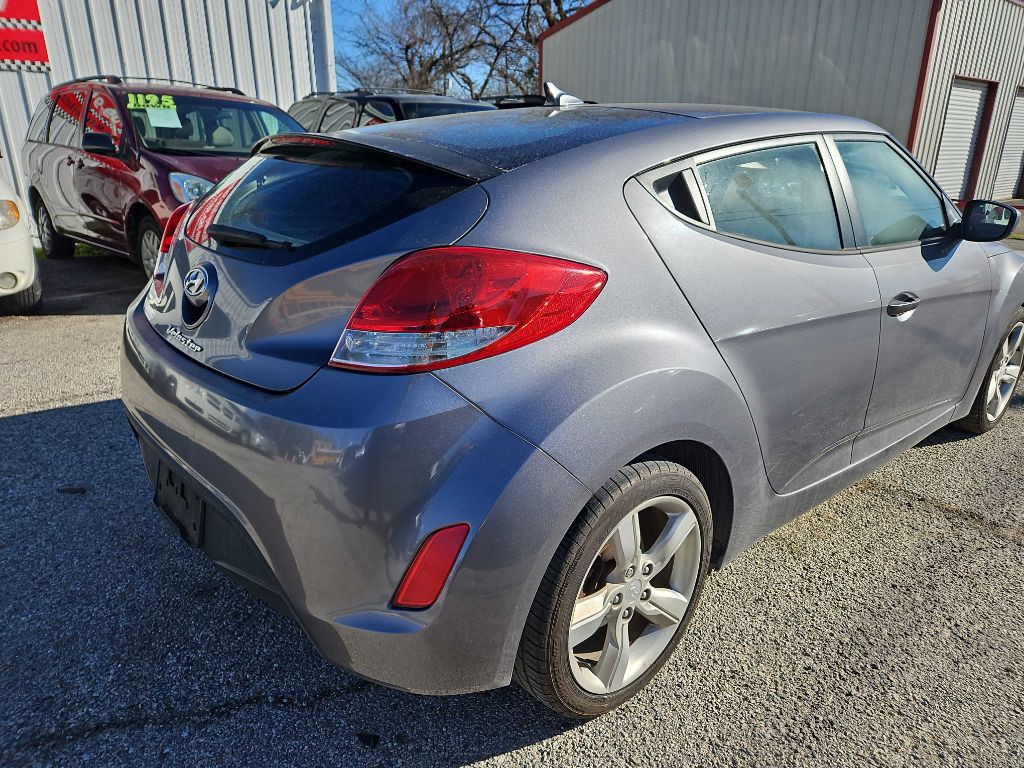 2012 Hyundai Veloster Image 3