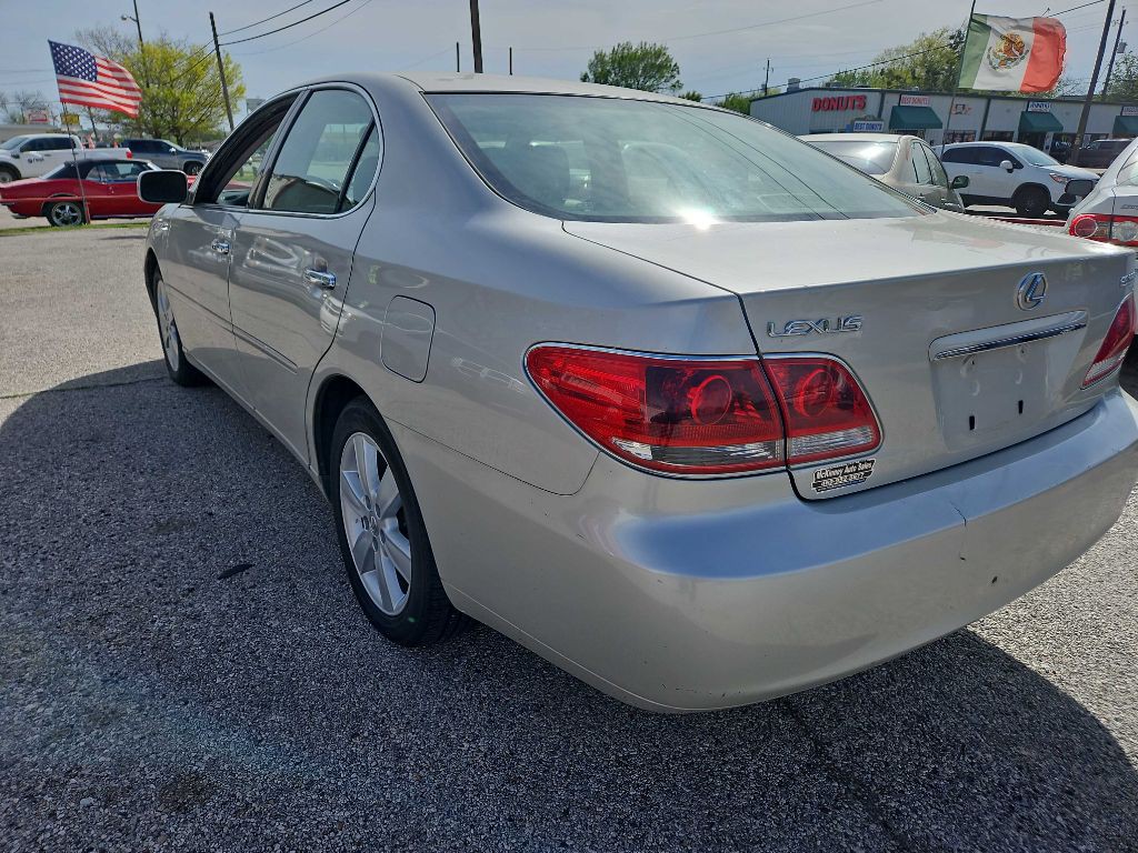 2005 Lexus ES 330 Image 6