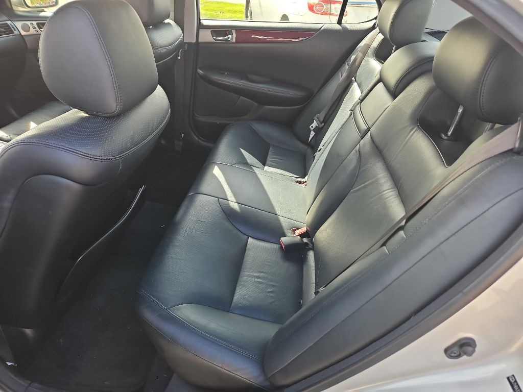 2005 Lexus ES 330 Image 12