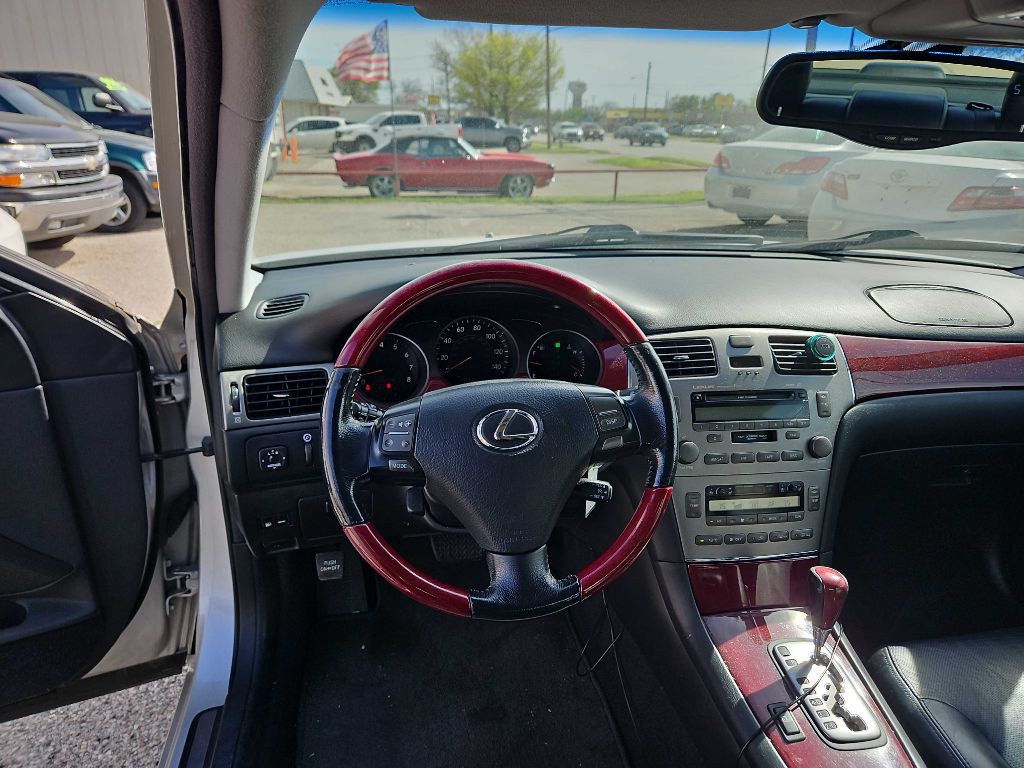 2005 Lexus ES 330 Image 13