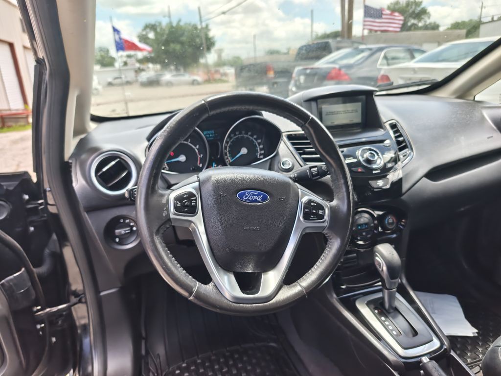 2017 Ford Fiesta Image 10