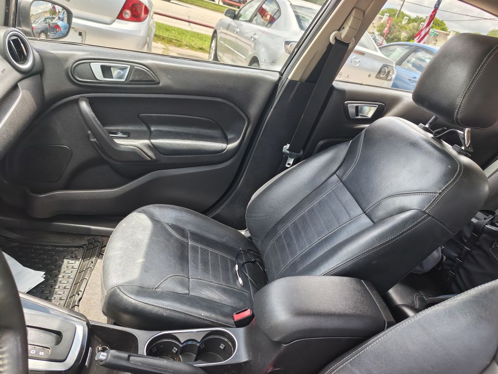 2017 Ford Fiesta Image 12