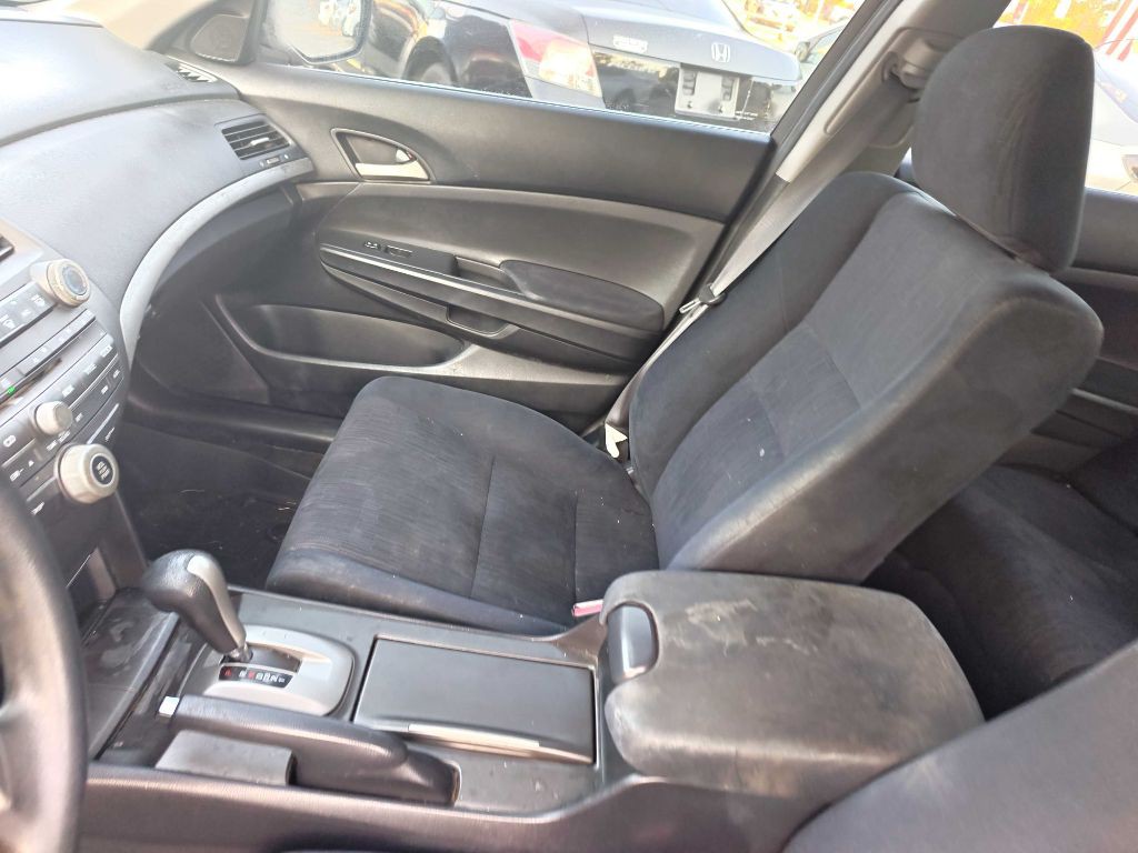 2011 Honda Accord Image 9
