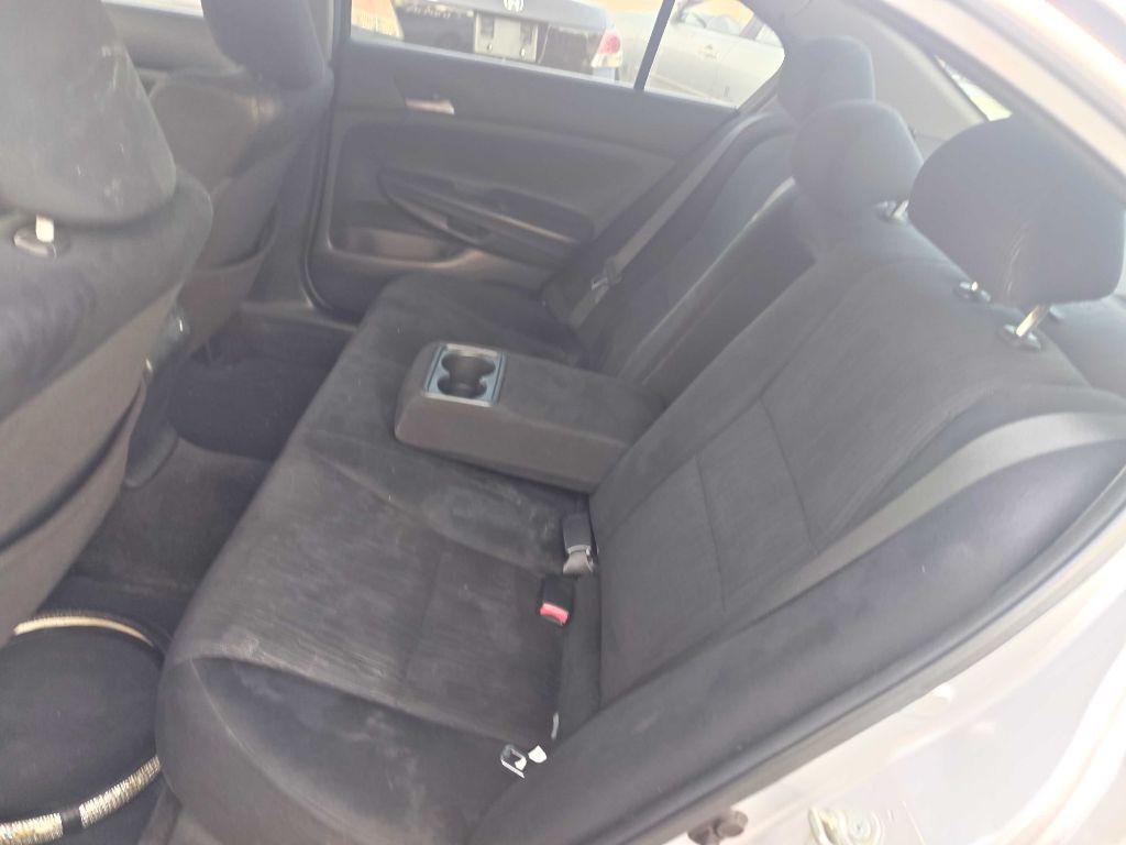 2011 Honda Accord Image 12