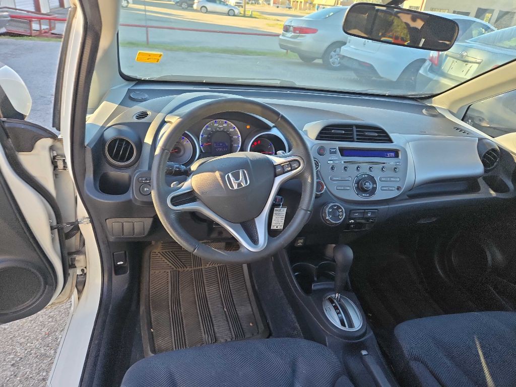 2010 Honda Fit Image 12