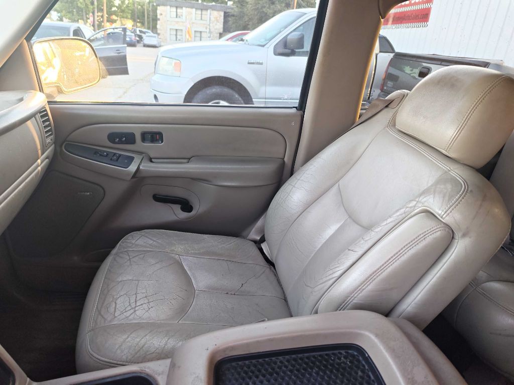 2005 Chevrolet Tahoe Image 10