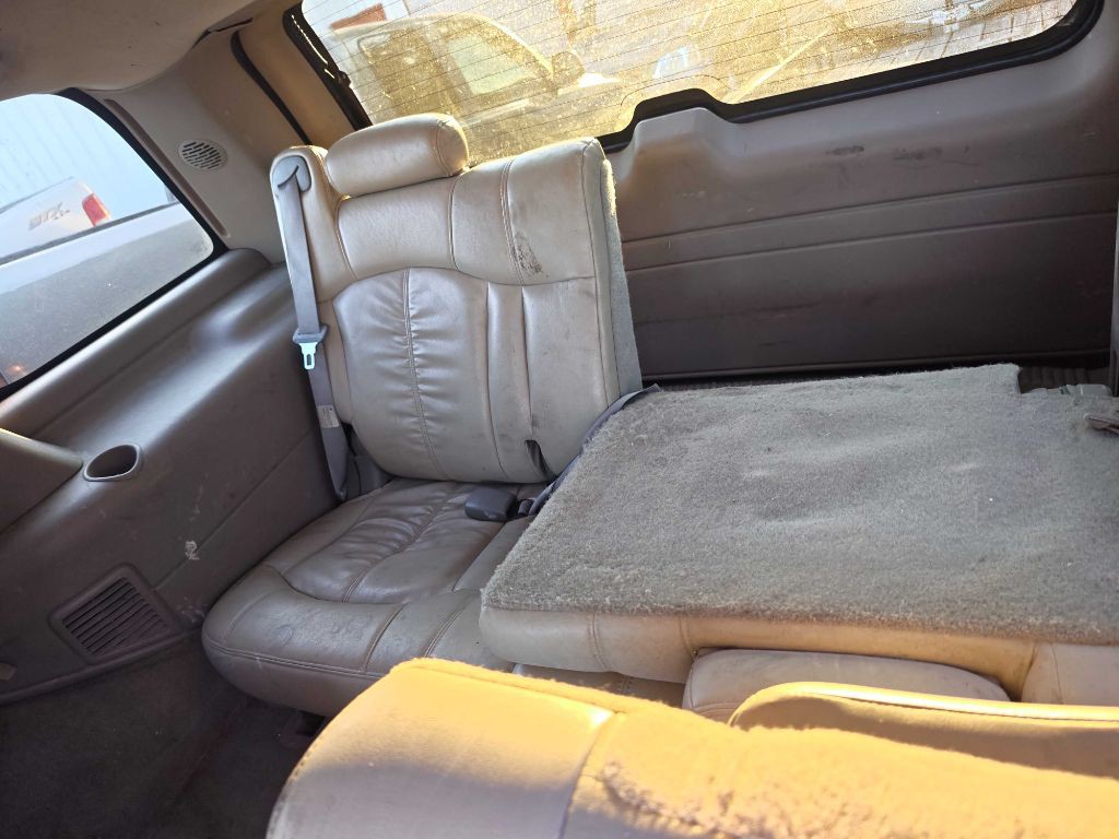 2005 Chevrolet Tahoe Image 12