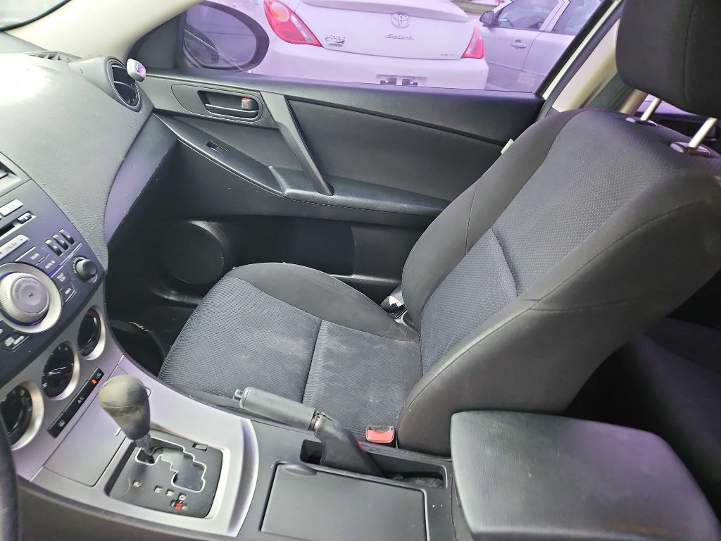 2010 Mazda Mazda3 Image 10