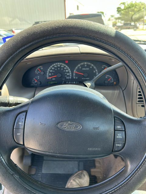 1999 Ford F-150 Image 12