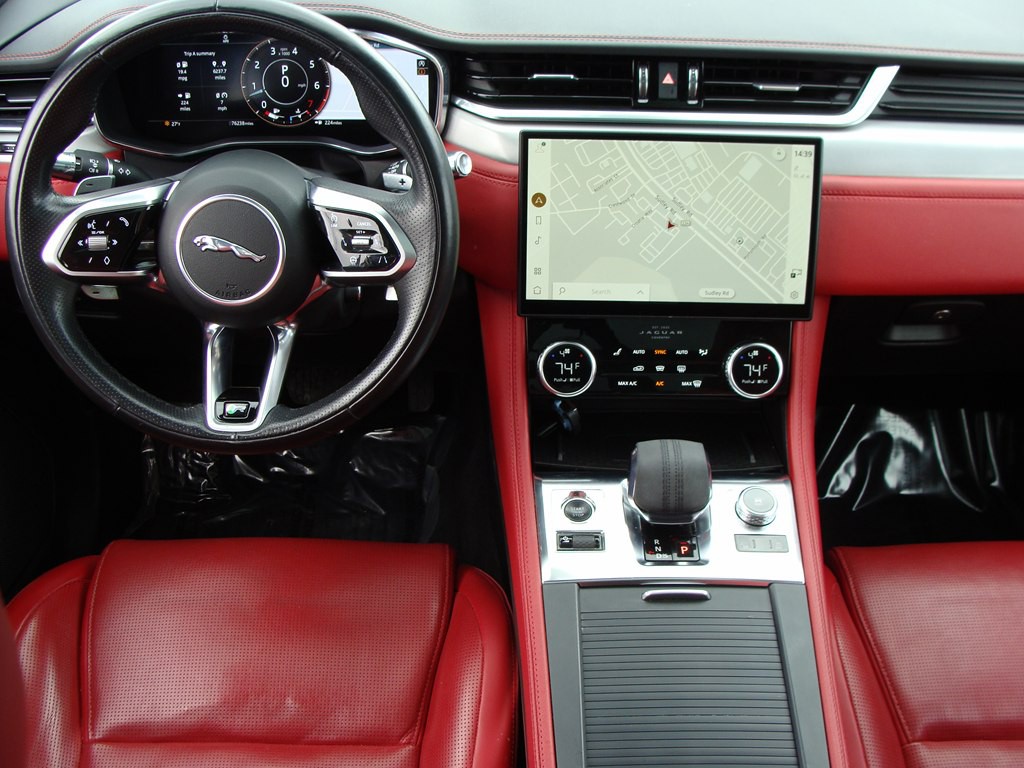 2021 Jaguar F-PACE Image 9