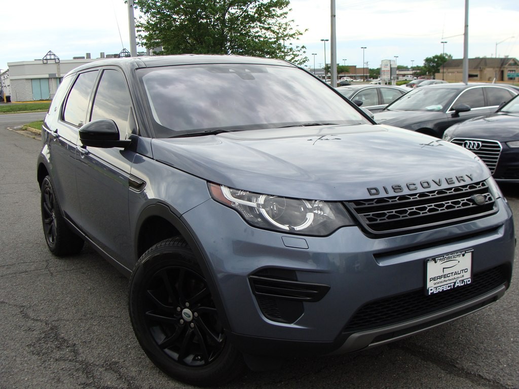 2018 Land Rover Discovery Sport Image 1