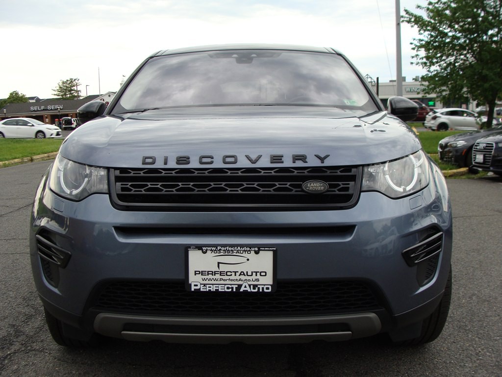2018 Land Rover Discovery Sport Image 2