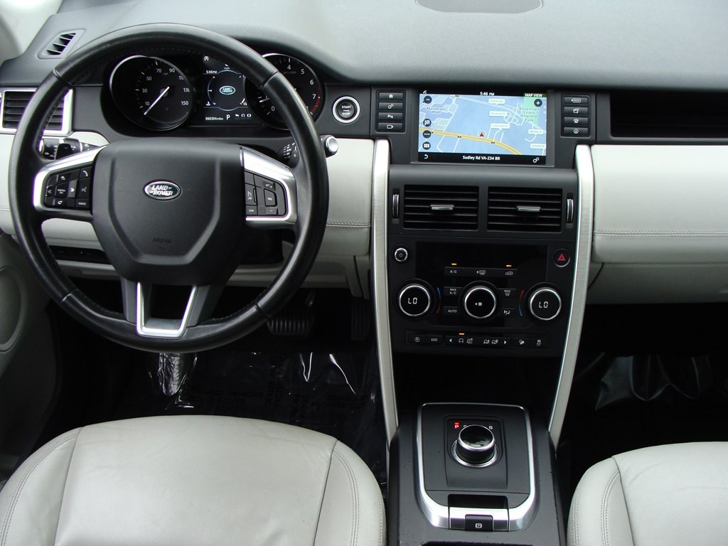 2018 Land Rover Discovery Sport Image 9