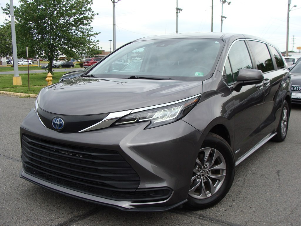 2021 Toyota Sienna Image 4