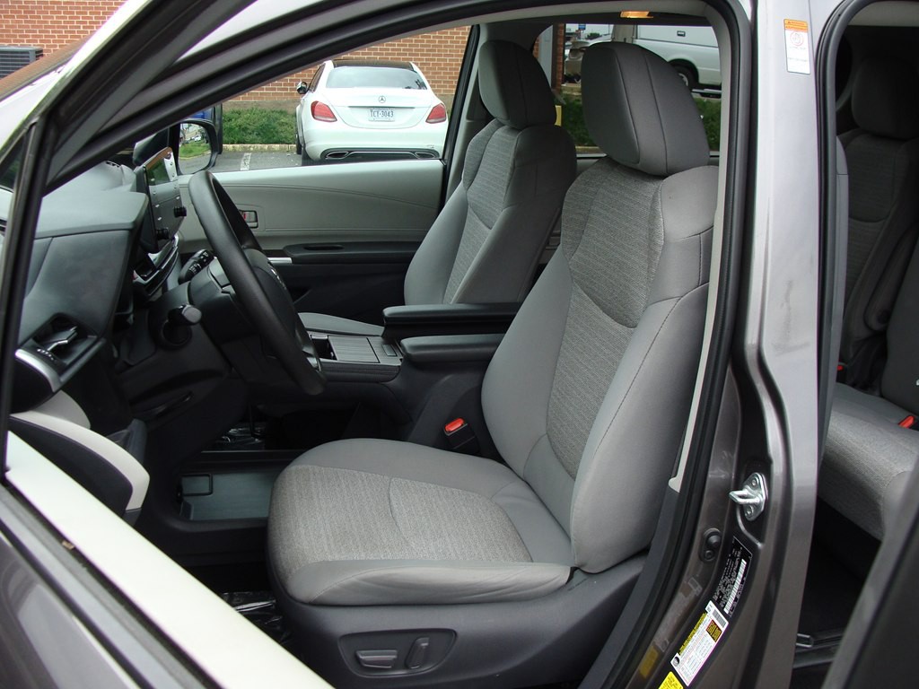 2021 Toyota Sienna Image 9