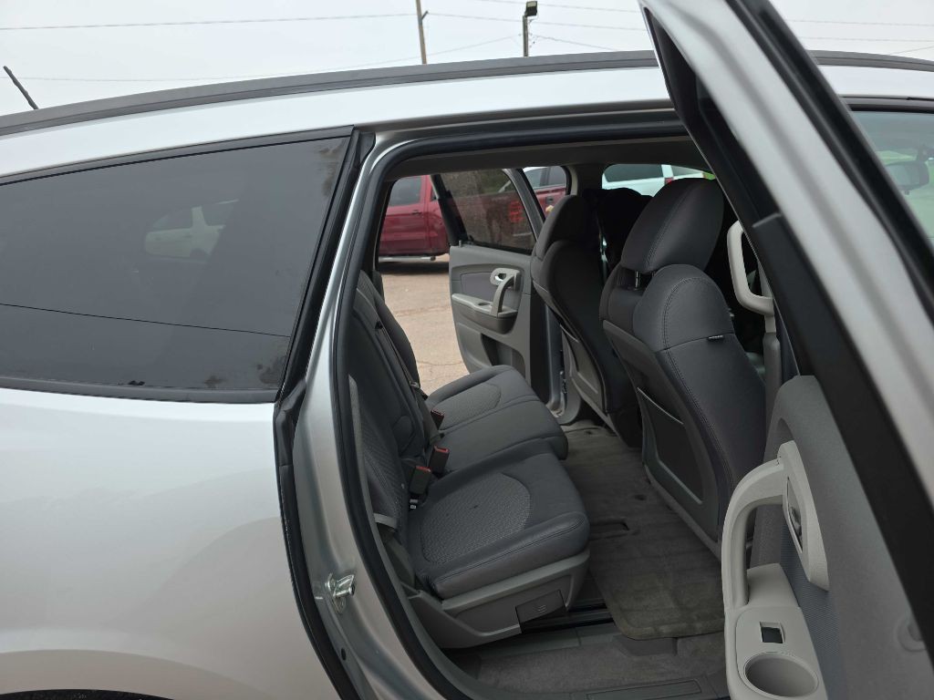 2011 Chevrolet Traverse Image 7