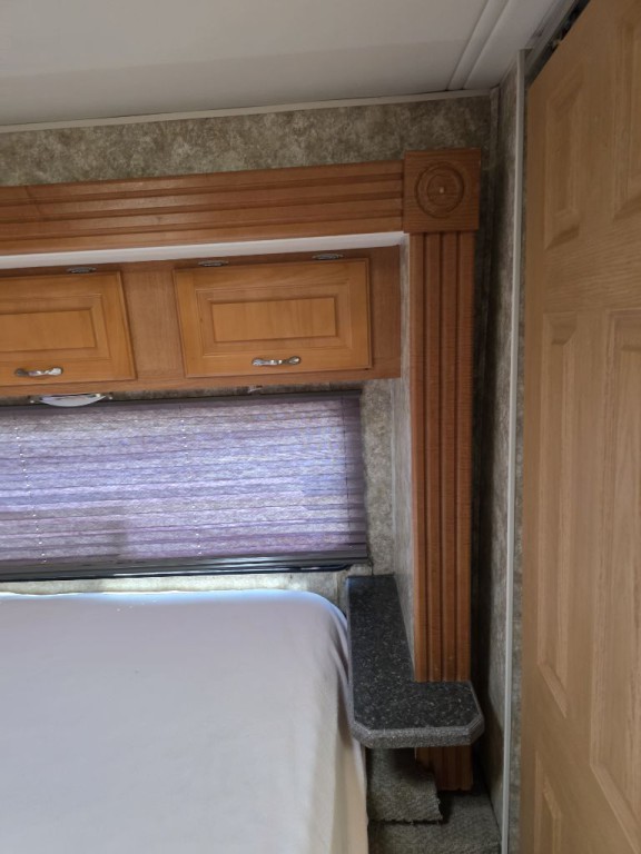 2006 Ford Econoline Image 28