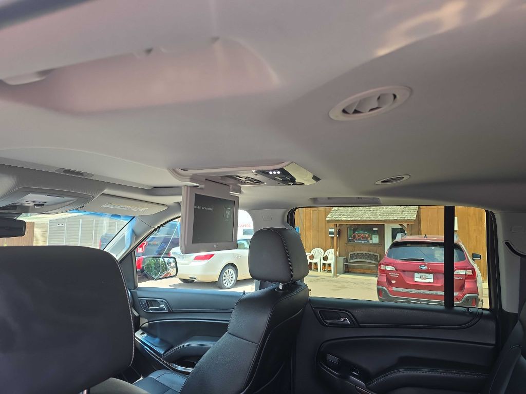 2015 Chevrolet Suburban Image 10