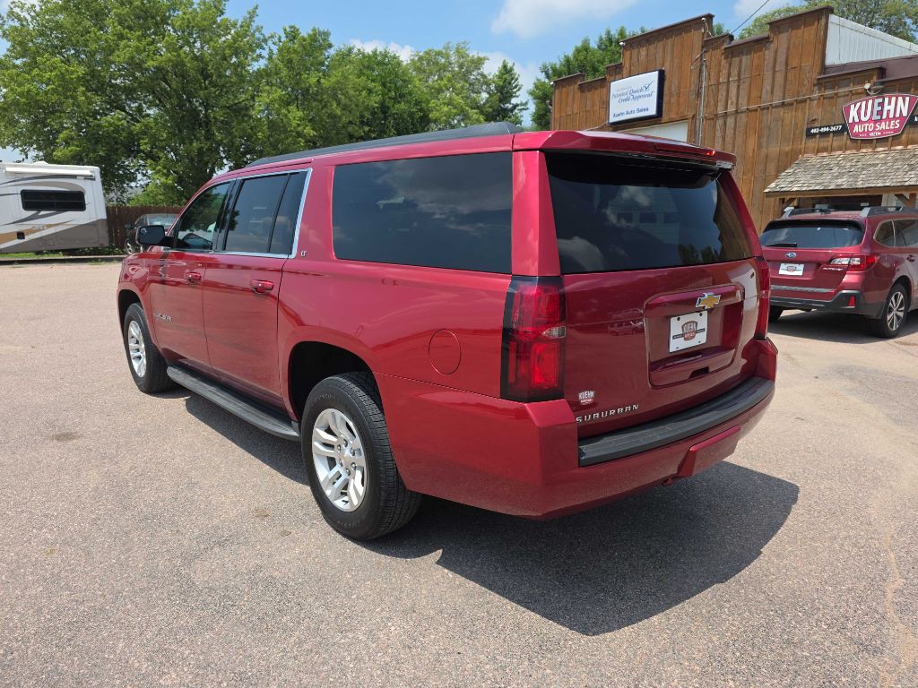 2015 Chevrolet Suburban Image 3