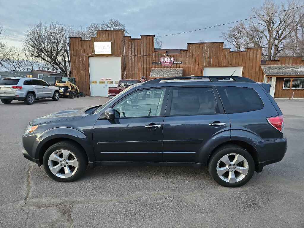 2013 Subaru Forester Image 2