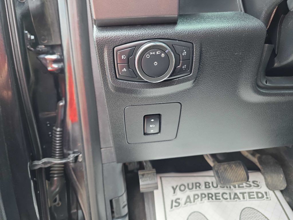 2015 Ford F-150 Image 19