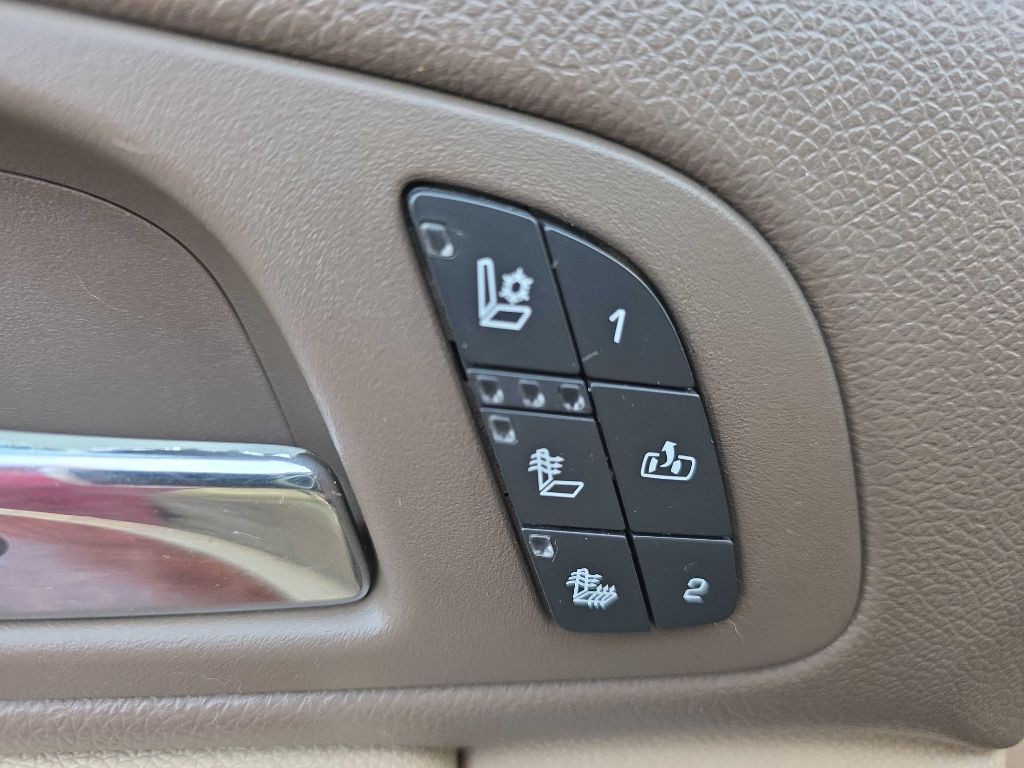 2009 Chevrolet Suburban Image 15