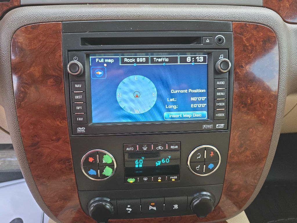 2009 Chevrolet Suburban Image 17