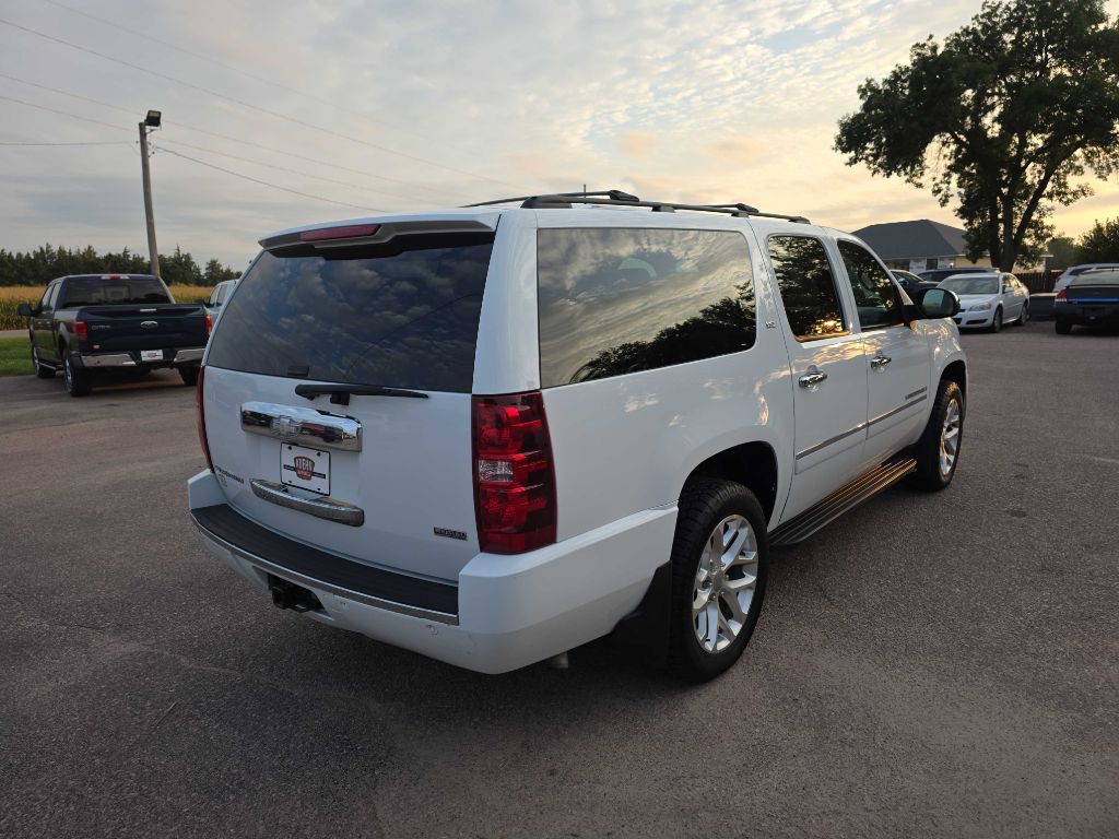 2009 Chevrolet Suburban Image 4