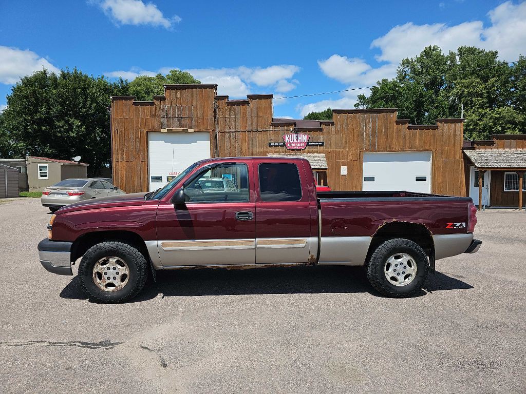 2003 Chevrolet Silverado 1500 Image 2