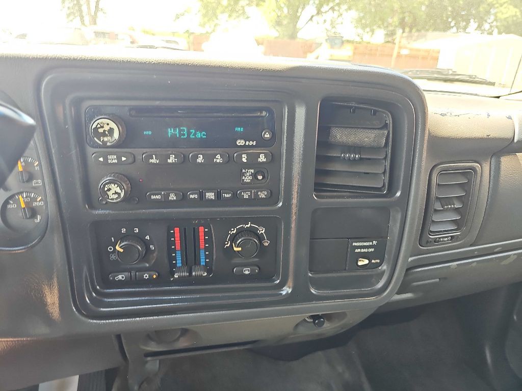 2003 Chevrolet Silverado 1500 Image 8