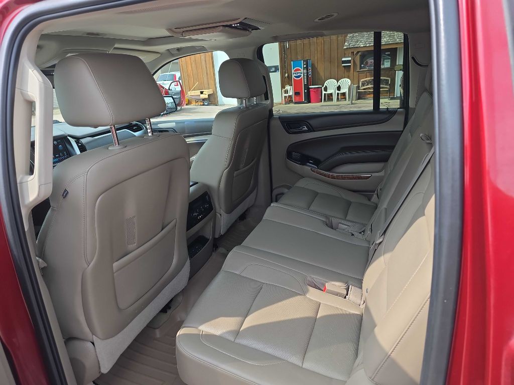 2016 Chevrolet Suburban Image 7