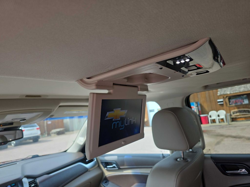 2016 Chevrolet Suburban Image 9