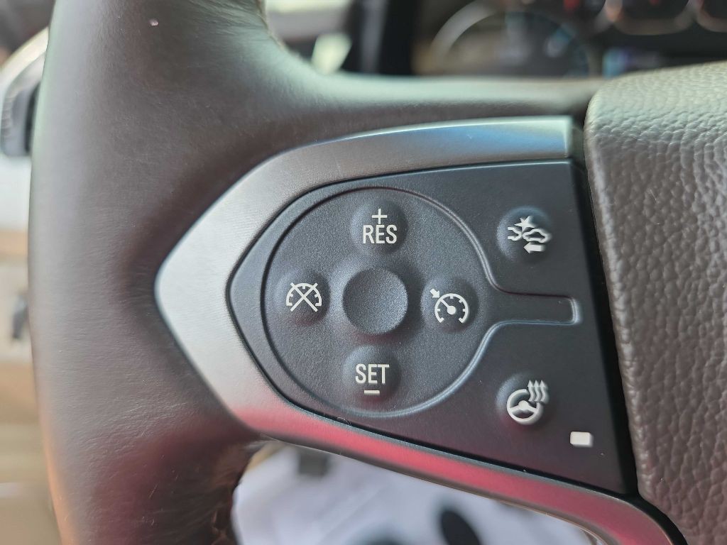 2016 Chevrolet Suburban Image 22