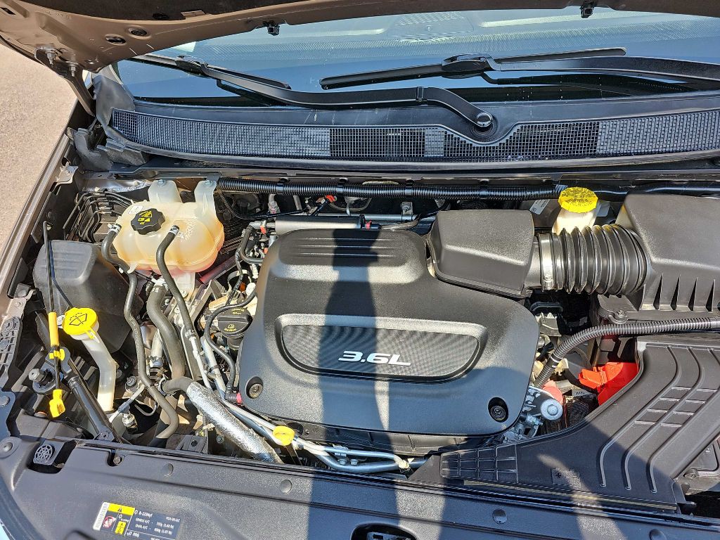 2017 Chrysler Pacifica Image 17