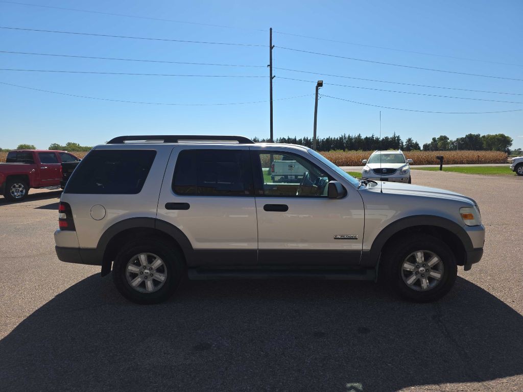2006 Ford Explorer Image 1