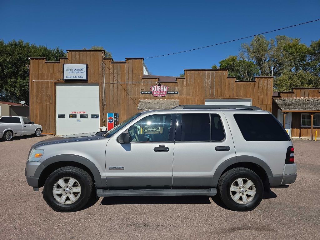 2006 Ford Explorer Image 2