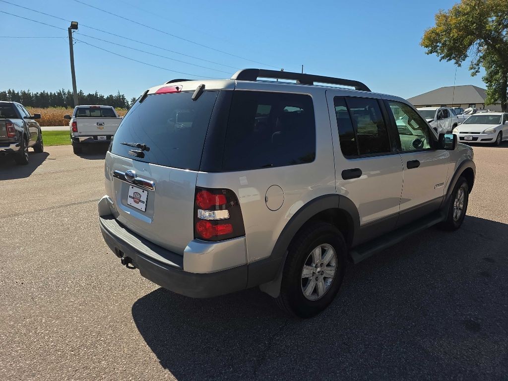2006 Ford Explorer Image 3