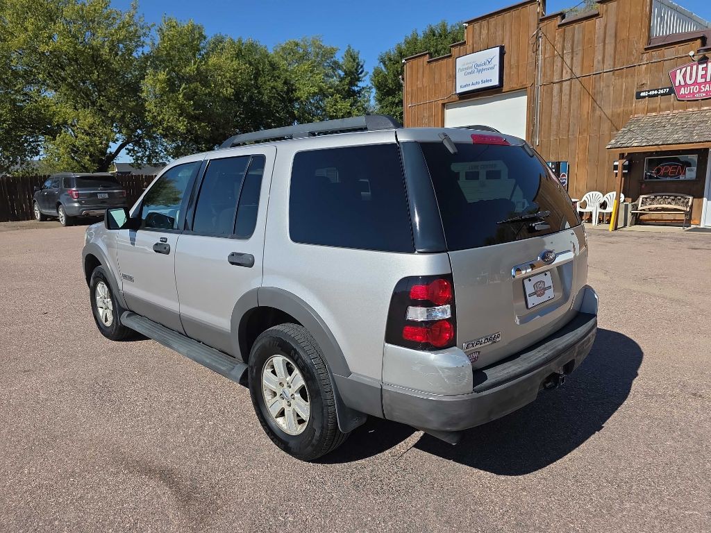 2006 Ford Explorer Image 4