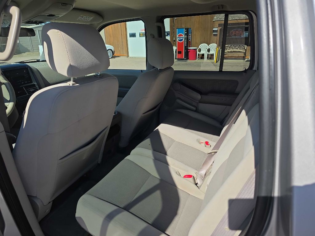 2006 Ford Explorer Image 7